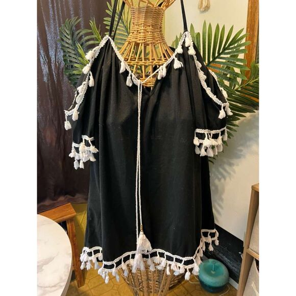 Plus Size Off Shoulder Boho Tassel Blouse Black White Trim 2X oversize - Picture 5 of 9